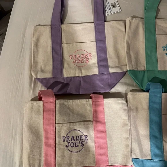 Trader Joes Mini Pastel Canvas Tote Bag 4 Pieces- All new - Picture 2 of 3